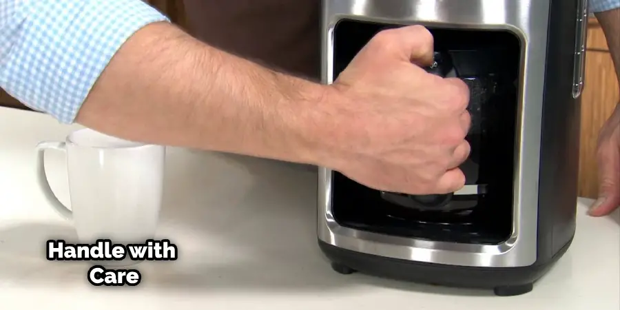 How to Clean a Farberware Coffee Pot