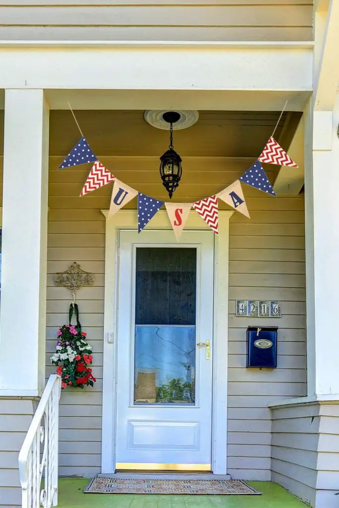 4th of July Front Porch Decor Minimal